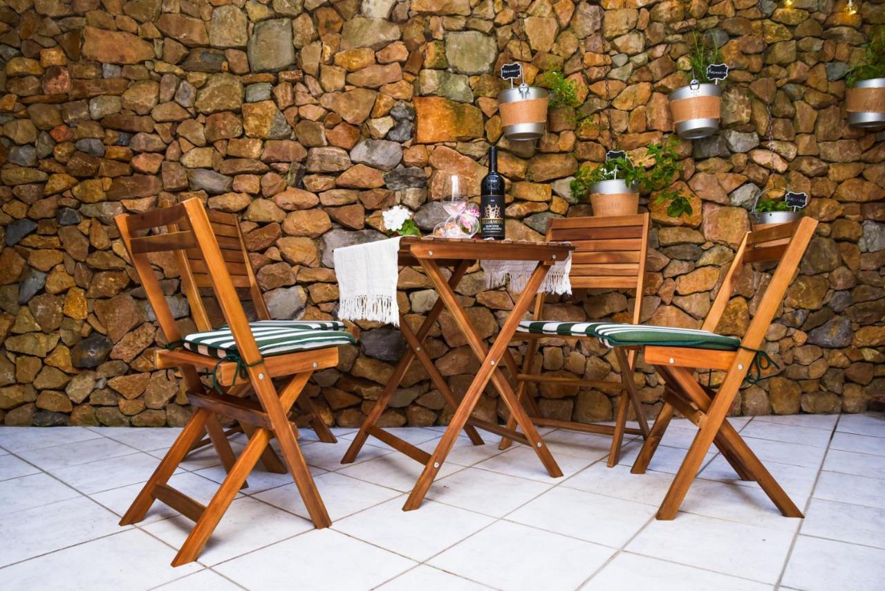 - - -smart, Hosting, Experience- By Faendho * Porto Torres